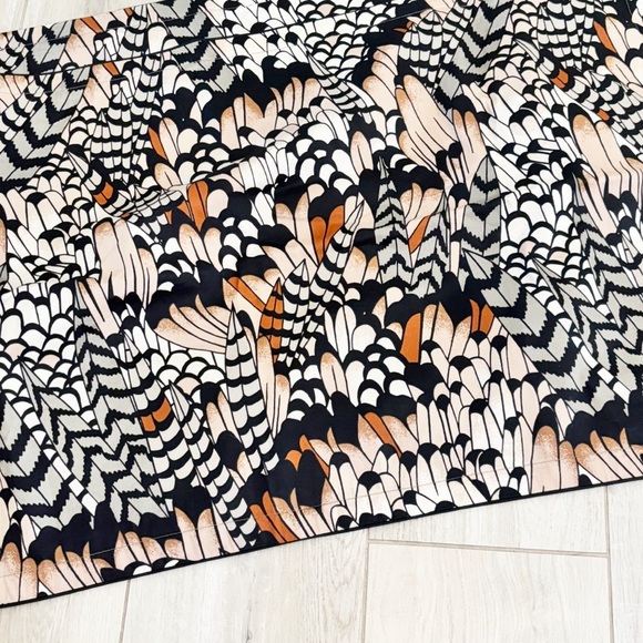 TED BAKER LONDON Black Beige FEATHERS Set Of 2 King Size Pillow Shams 20” X 36” - Picture 2 of 8